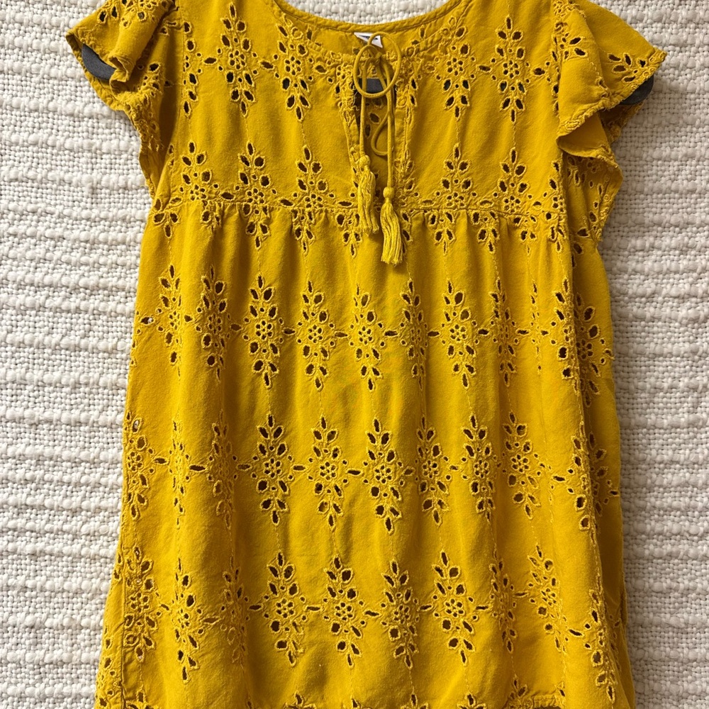 Old Navy Mustard Eyelet Blouse EUC Size S